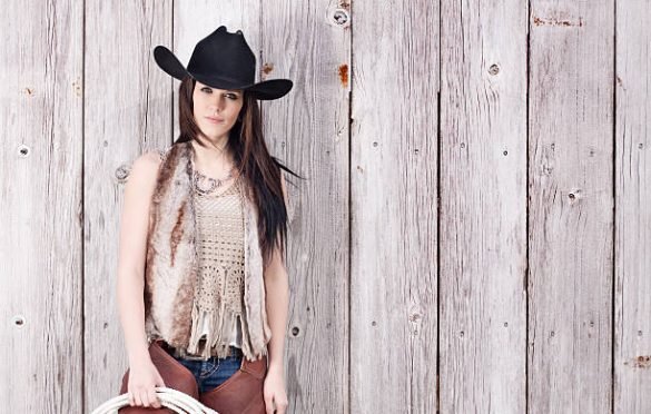 Exploring Western Women’s Clothing: A Timeless Tale of Style and Tradition